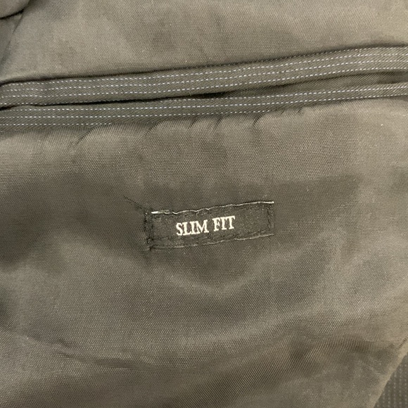 ZARA MAN NAVY WITH MICRO PINSTRIPES - 36R SLIM FIT - Picture 9 of 9